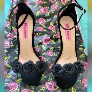 Betsey Johnson Black Floral Rose Appliqué Ankle Strap Heels